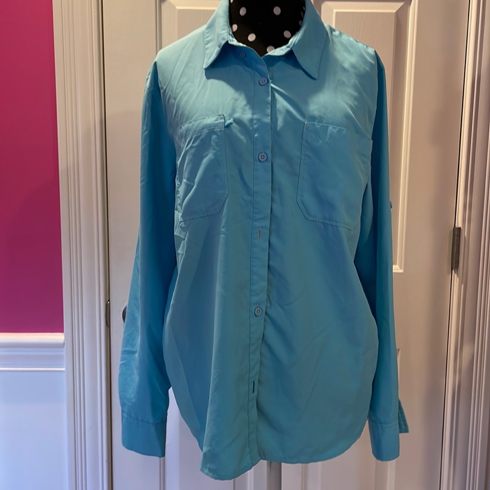 Patagonia Blue Button down long sleeve shirt